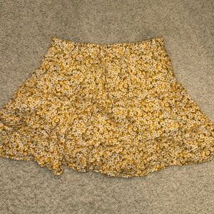 Daisy Print Mini Skirt in Yellow